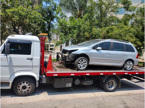 Guincho 24 horas na Avenida Luis Gushiken 